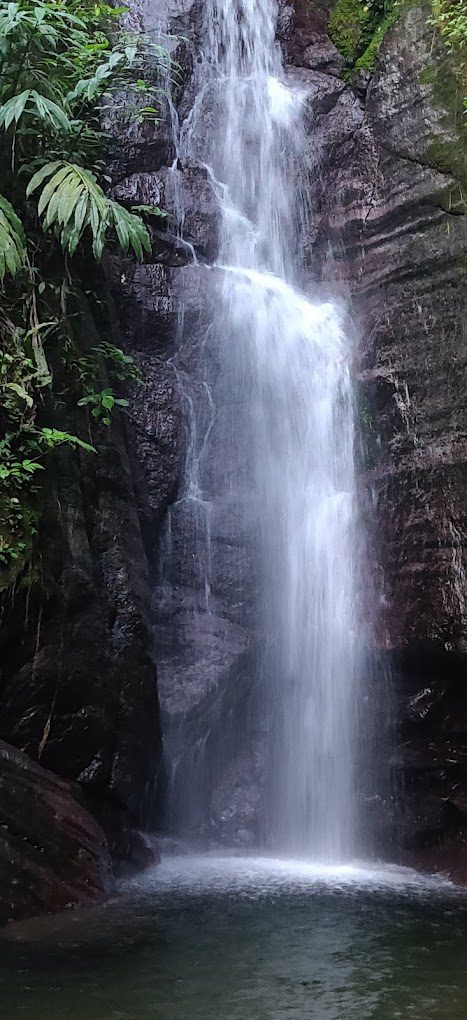 falling-edge-waterfall